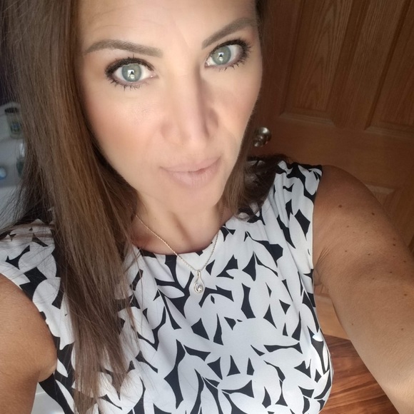 Meet your Posher, B - Picture 1 of 1